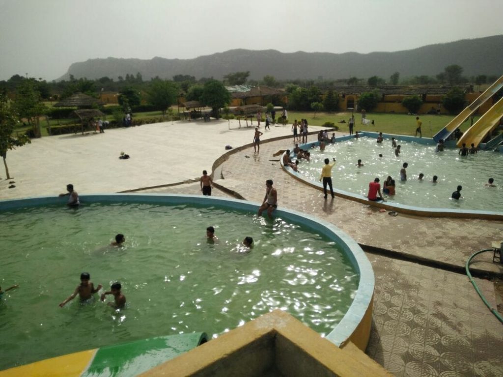 fun gaon water park jaipur