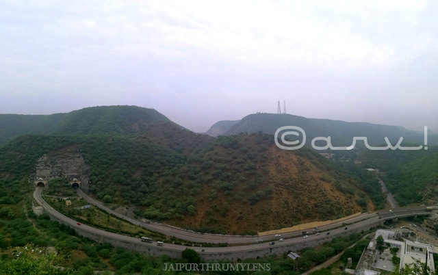 ghat-ki-guni-tunnel-jaipur-agra-road-aravalis