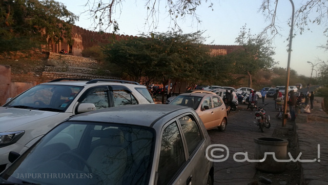 traffic-and-rush-sunrise-point-on-nahargarh-fort