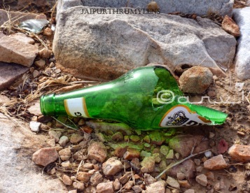 broken-beer-bottle-nahargarh-fort-road-jaipur-stop-drink-and-drive