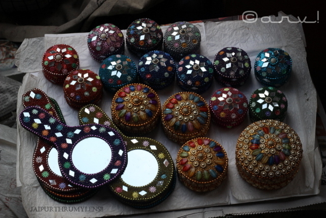 jaipur-shopping-johari-bazaar-handicrafts