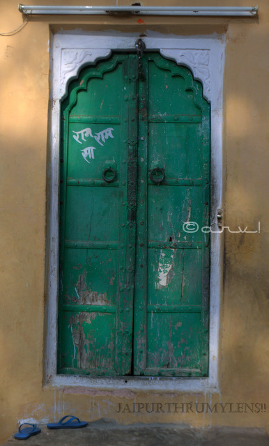 gates-of-jaipur-doors-architecture-jaipurthrumylens-ambikeshwar-temple-amer-fort