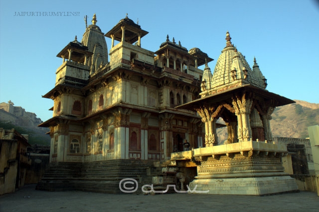 jagat-shiromani-temple-front view