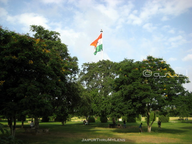 flag-at-central-park-jaipur