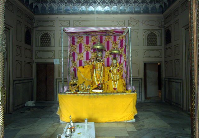 thakurji-govind-devji-radha-madhav-temple-jaipur-kanak-vrindavan-ghati-photo