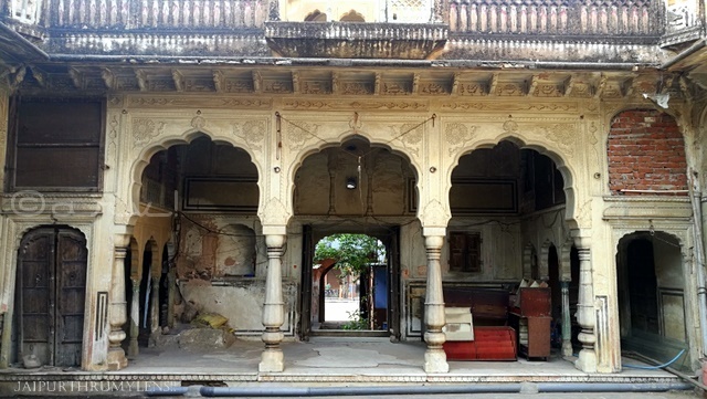 heritage-hike-ancient-temple-jaipur-bazaar-photo