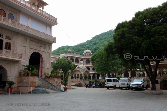 khol-ke-hanuman-ji-temple-jaipur-laxman-dungari